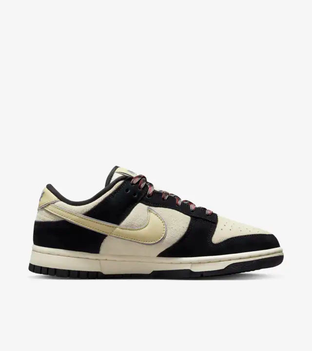 W Nike Dunk Low LX - Black Suede