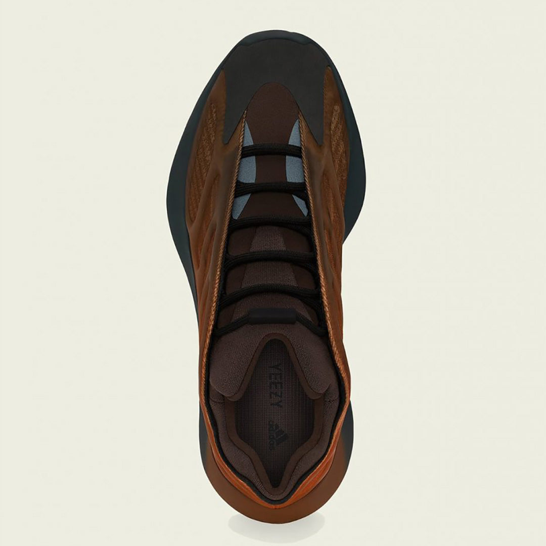 YZY 700 V3 - Copper Fade
