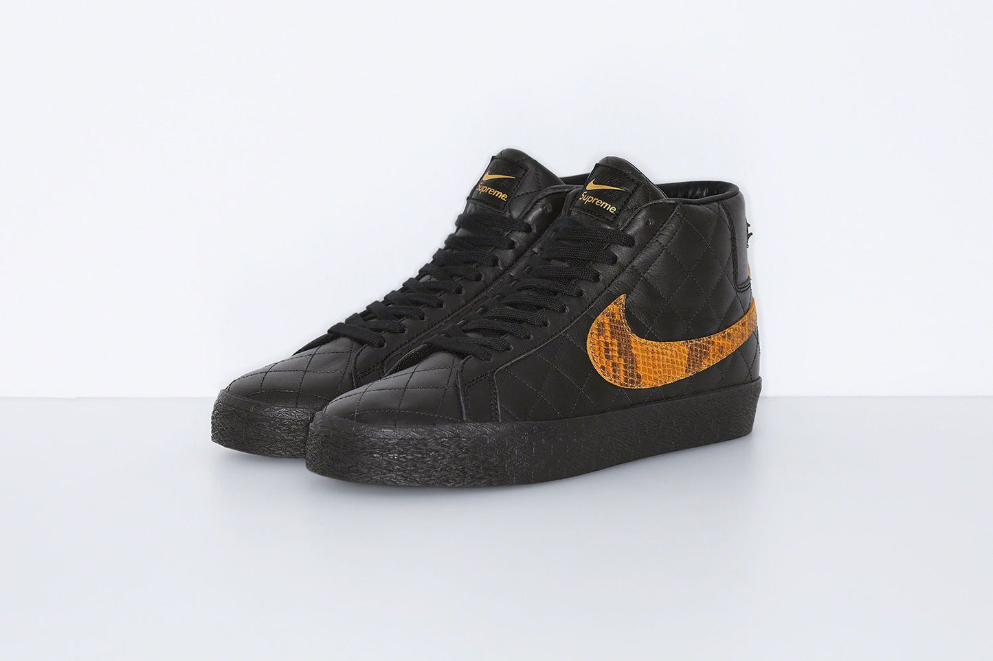 Nike SB Blazer Mid QS - Supreme Black