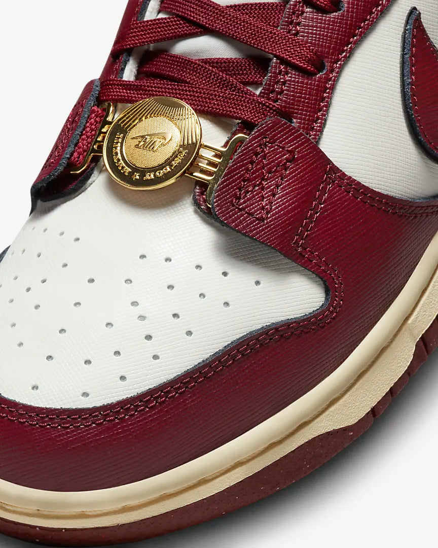 Nike Dunk Low SE - Just Do It Sail Team Red