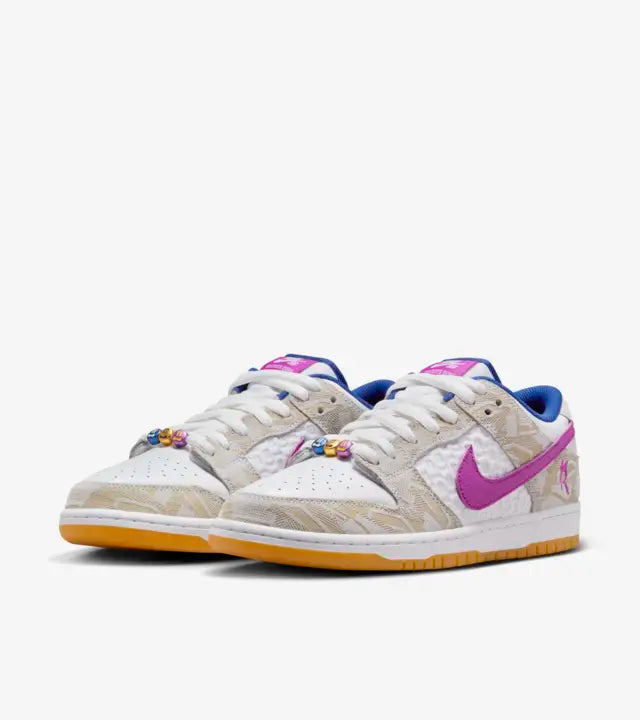 Nike SB Dunk Low - Rayssa Leal (Pure Platinum and Vivid Purple)